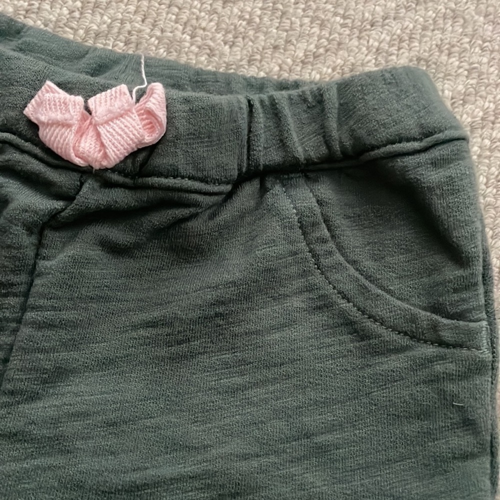 Carters Girls Olive Green Shorts 9 M - Picture 3 of 4